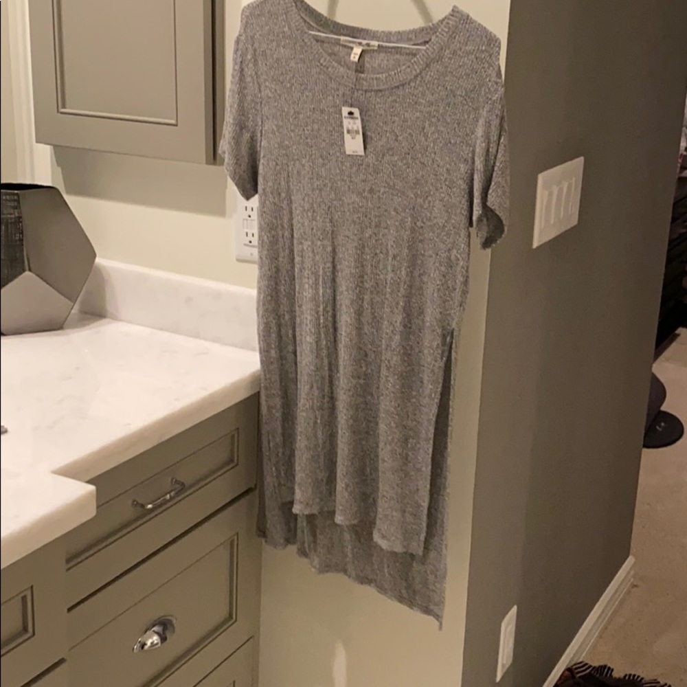 Express side slit t shirt in grey